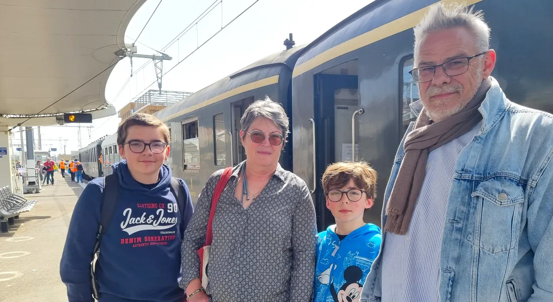 A l'arrivée au Mans, rencontre avec une famille berruyère...