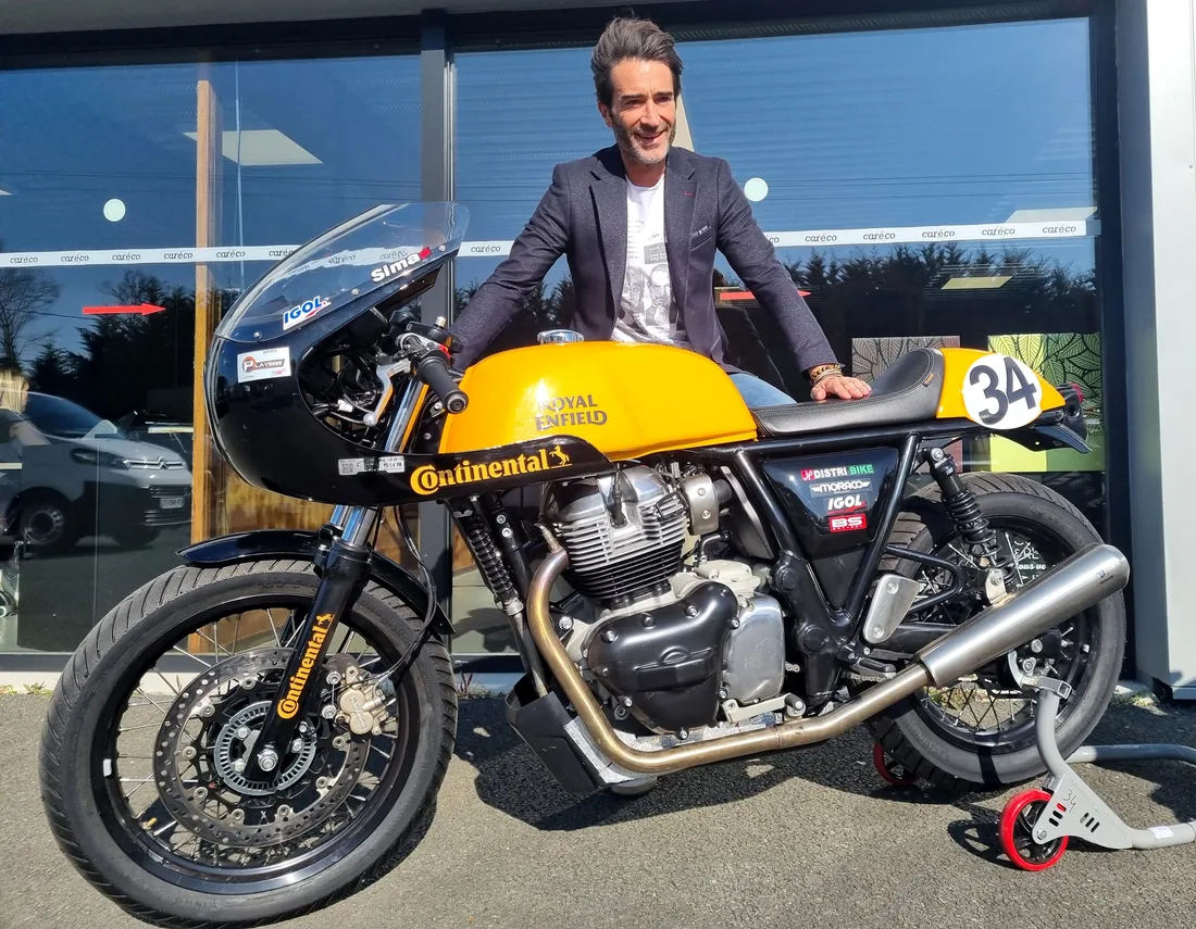 Le motard et sa monture : Nelson Jourdain prêt à prendre le départ au Mans !