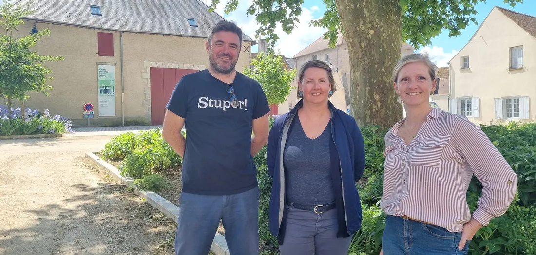 Julien, Marielle et Estelle font partie des initiateurs de ce festival Le Village est à nous !