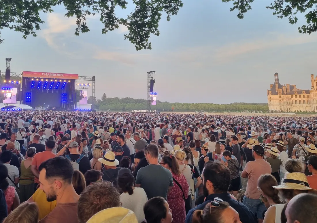 Le public attend maintenant les décisions concernant les concerts de Maroon 5 et de DJ Snake.