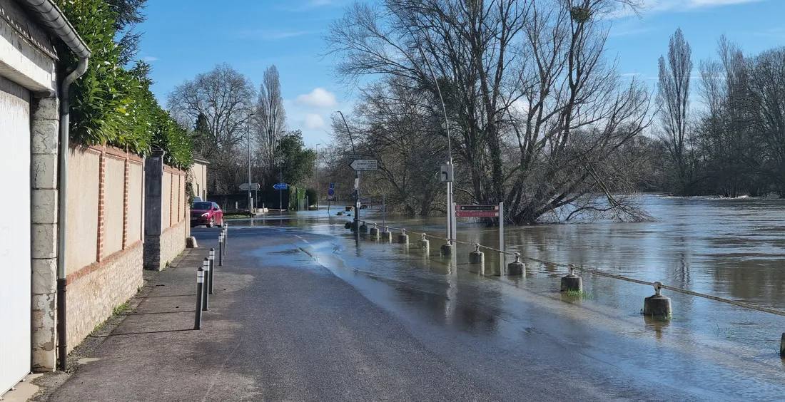 Le quai Jean Bart était encore partiellement inondé ce mardi à la mi-journée.