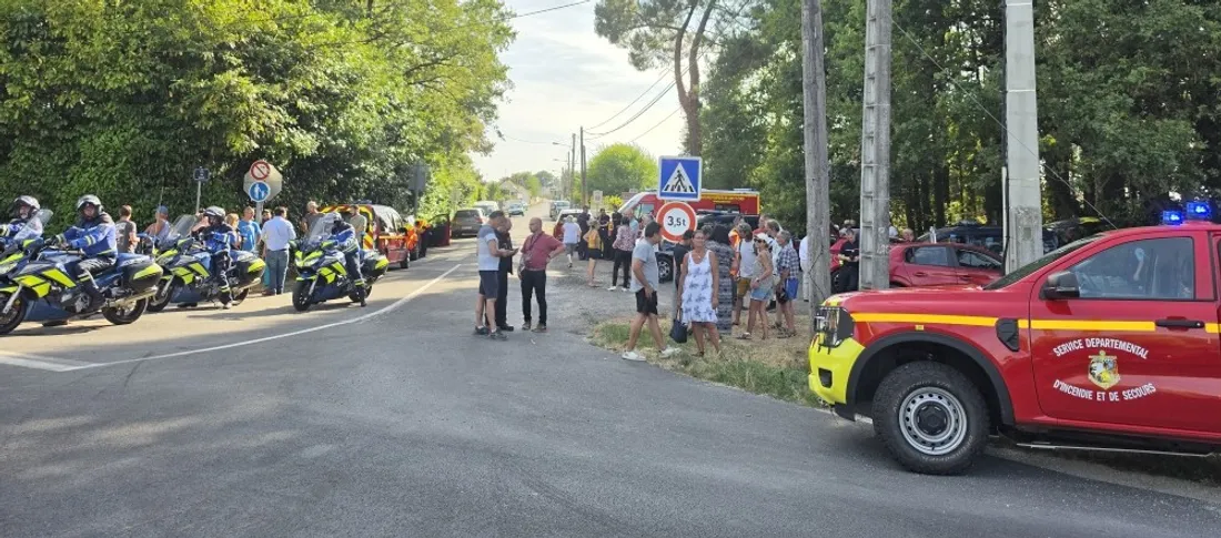 A Fresnes, une quarantaine de riverains de l'incendie ont été évacués.