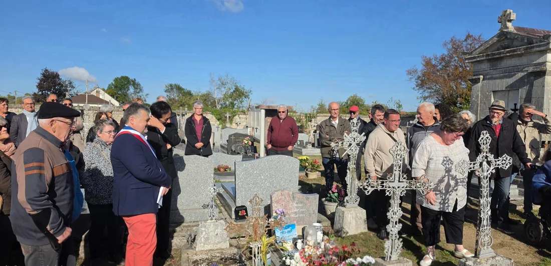 A quelques jours du procès des parents, les sodobriens se recueillent sur la tombe d'Inass.