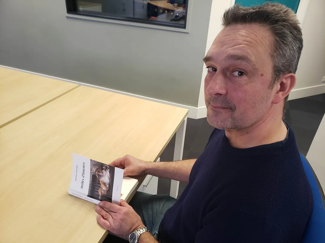 Jérémie Lechevalier avec son livre "Drôles d'histoires"