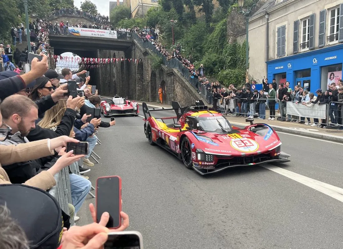 Roulage dans le centre-ville du Mans