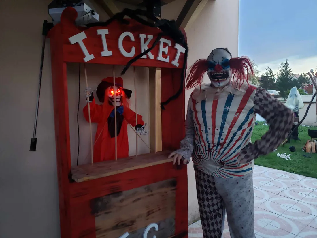 Garry est passionné par Halloween