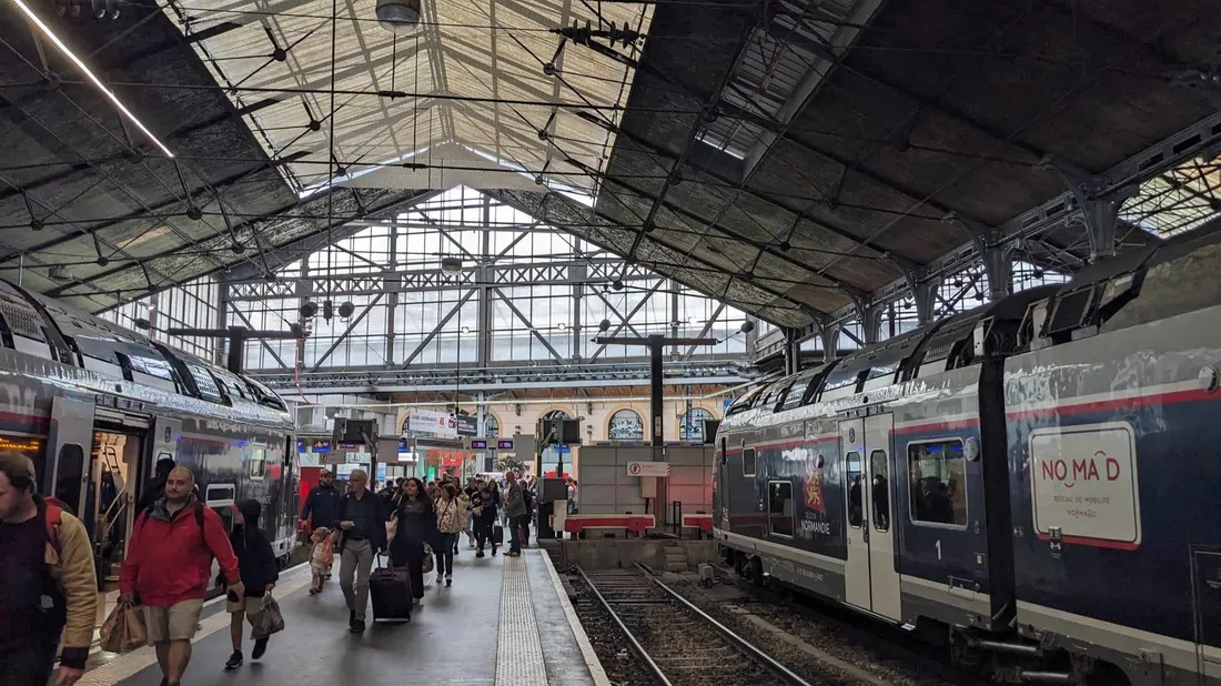 Des usagers du rail bloqués toute la nuit entre la Normandie et Paris