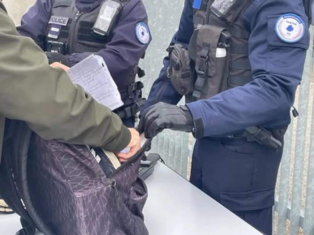 Le Mans : opération de contrôle dans un lycée 