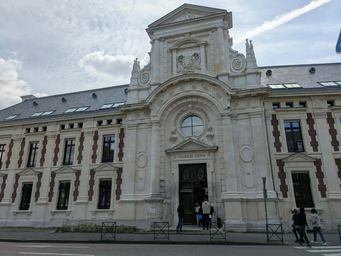 Un ancien adjoint au maire de Vernon jugé pour viol 