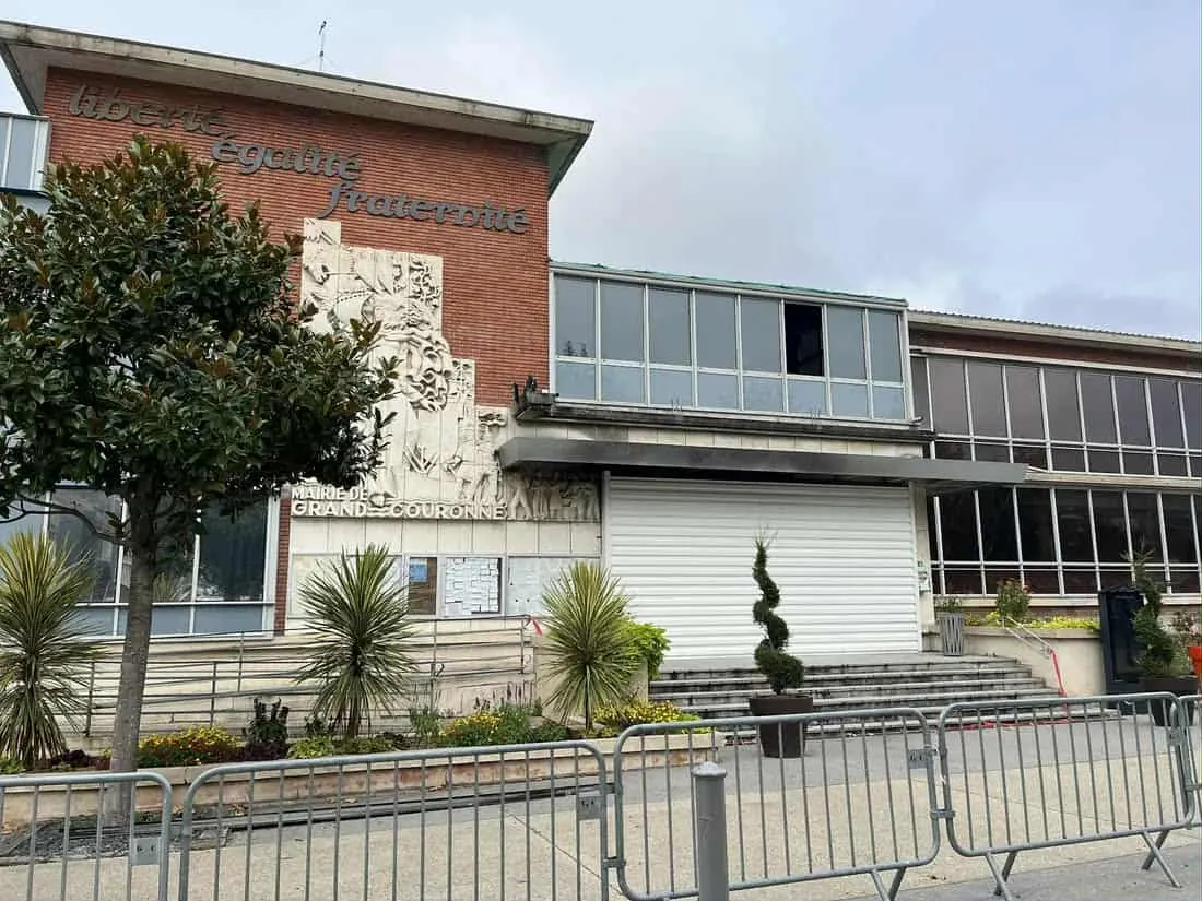 Quatre suspects mis en examen pour l’incendie de la mairie de Grand-Couronne  