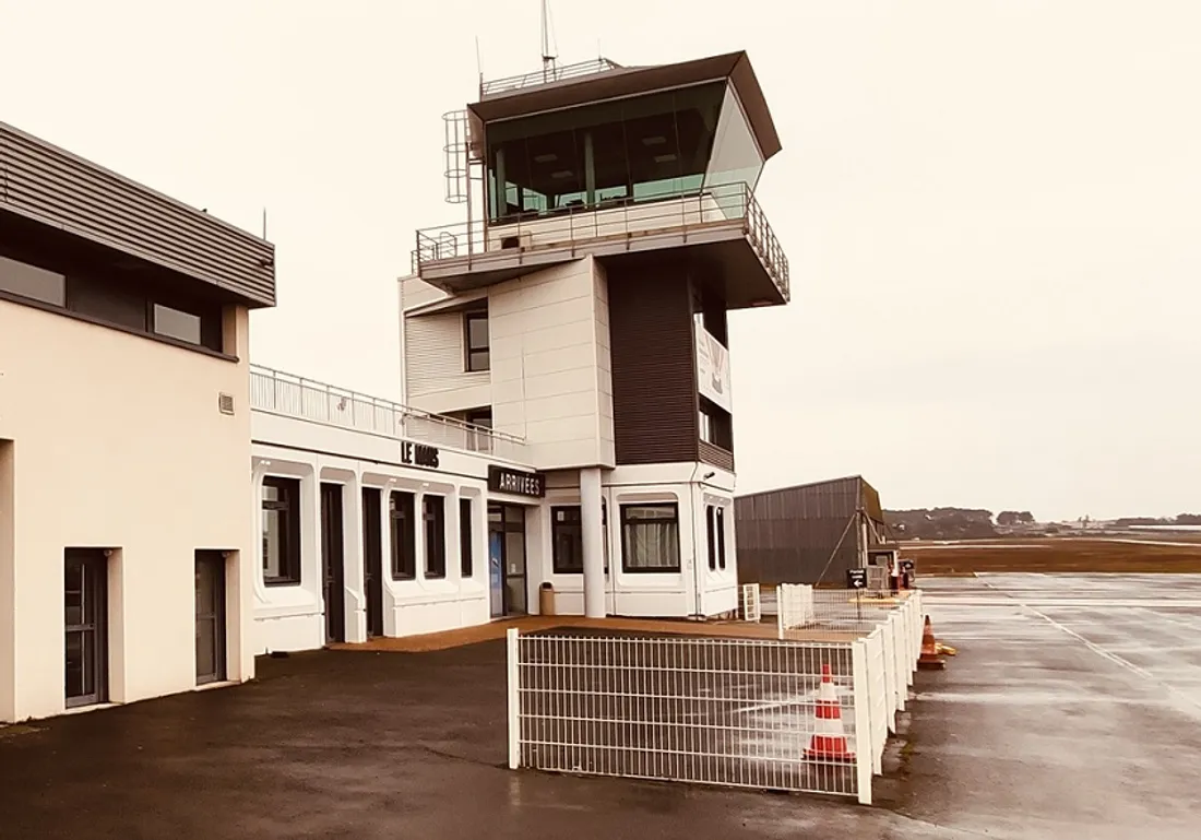 Aux portes du Mans, l'aérodrome d'Arnage