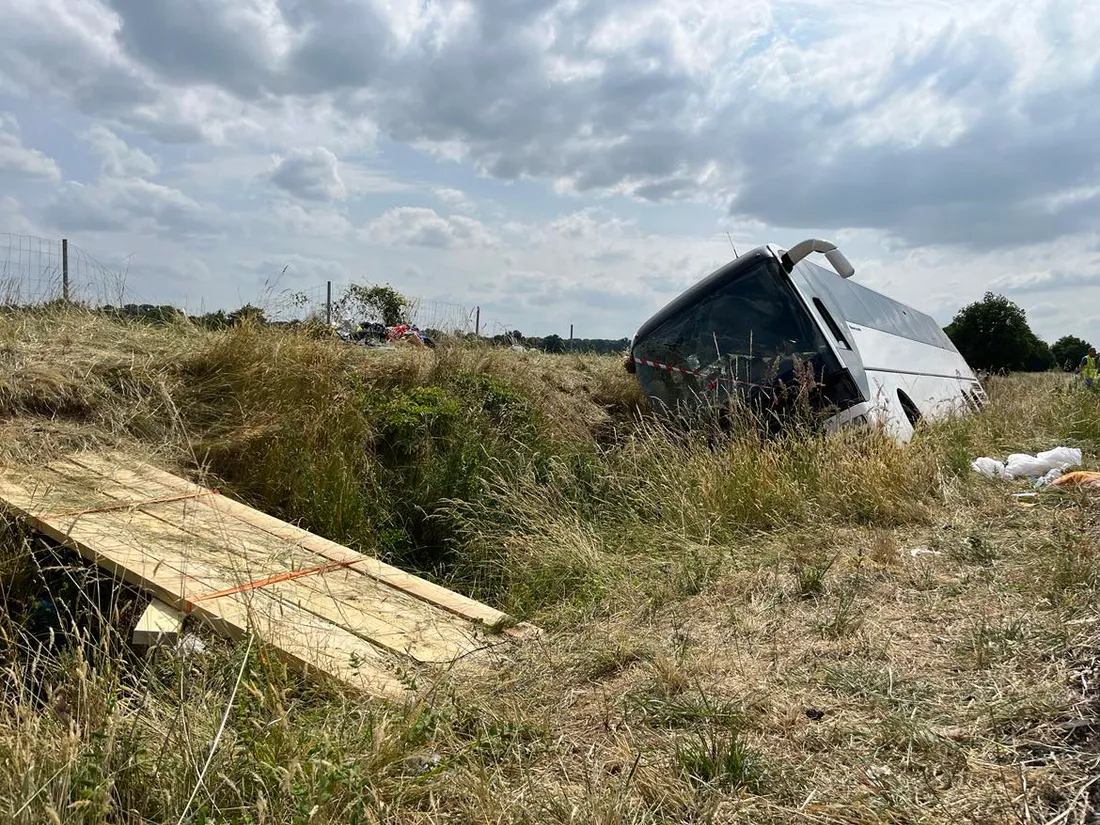 Accident mortel d'un car scolaire en Sarthe : les victimes sont des élèves 