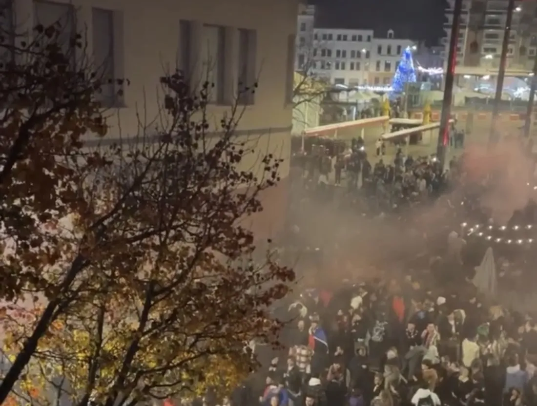 Beaucoup de monde dans la rue malgré le froid