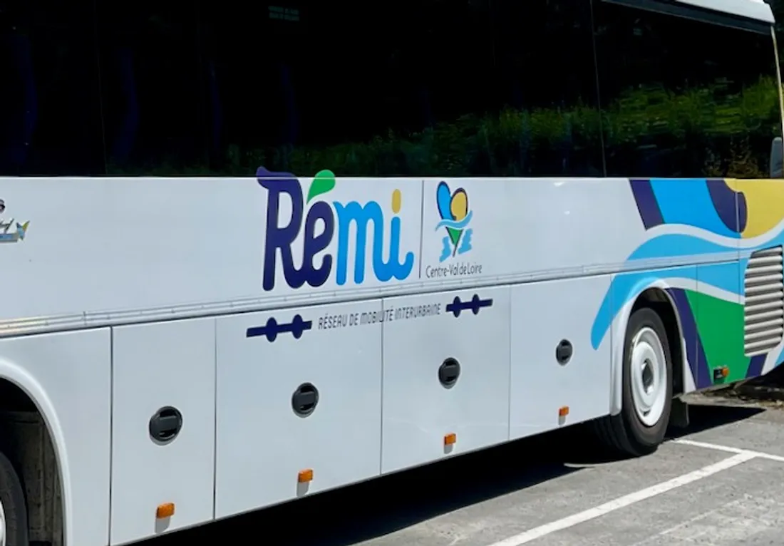 Un autocar du réseau "Rémi" en Centre-Val-de-Loire