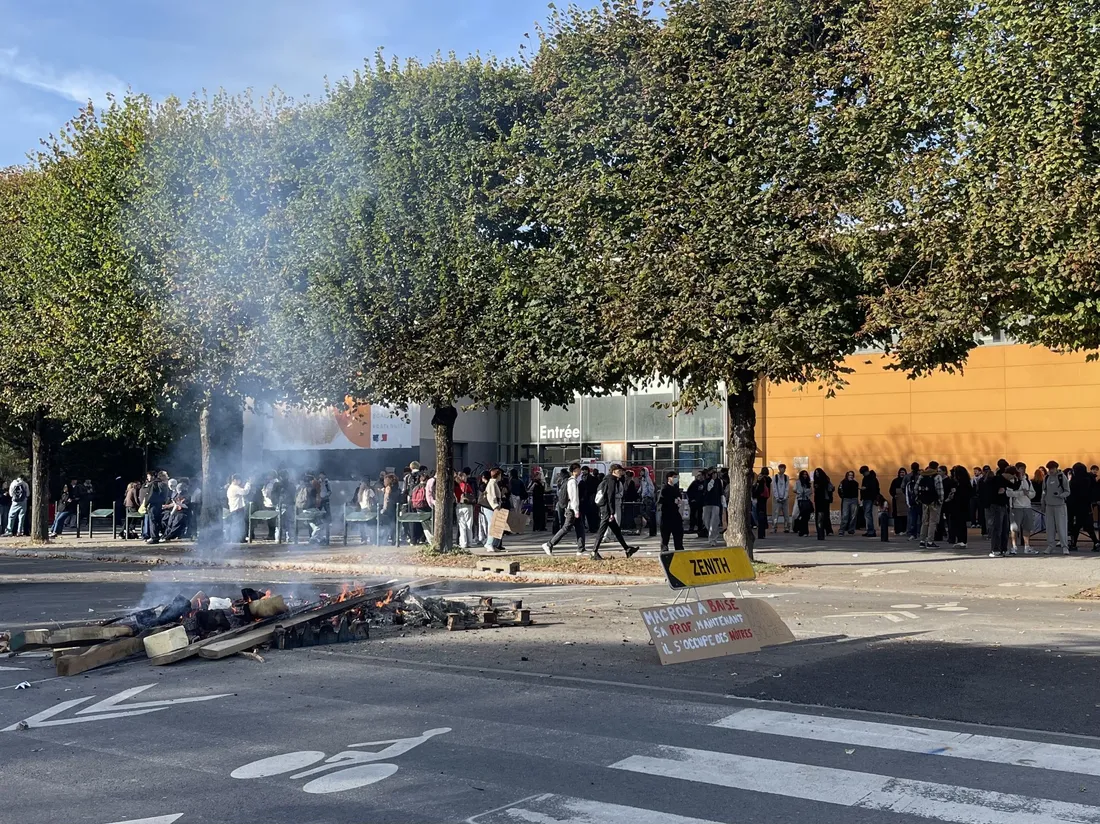 Blocus lycée Caen
