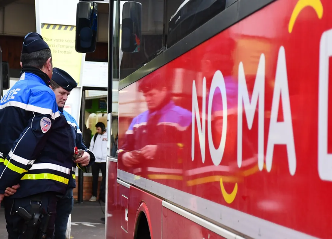 Contrôle d'un chauffeur sur le réseau des cars scolaires du Calvados