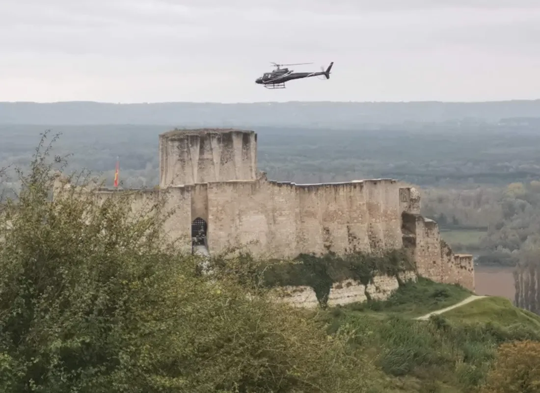 Acheminement des matériaux au sommet de Château-Gaillard