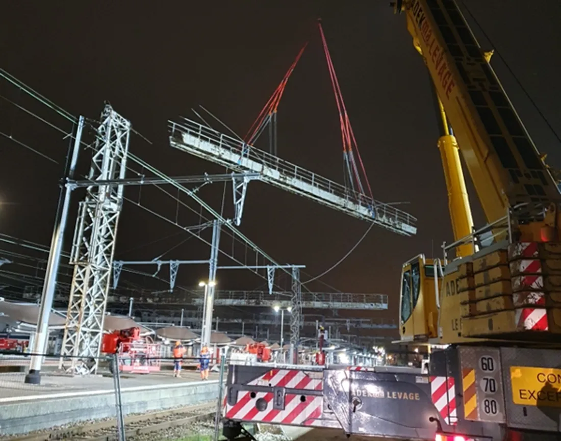 Renouvellement de portique à caténaires