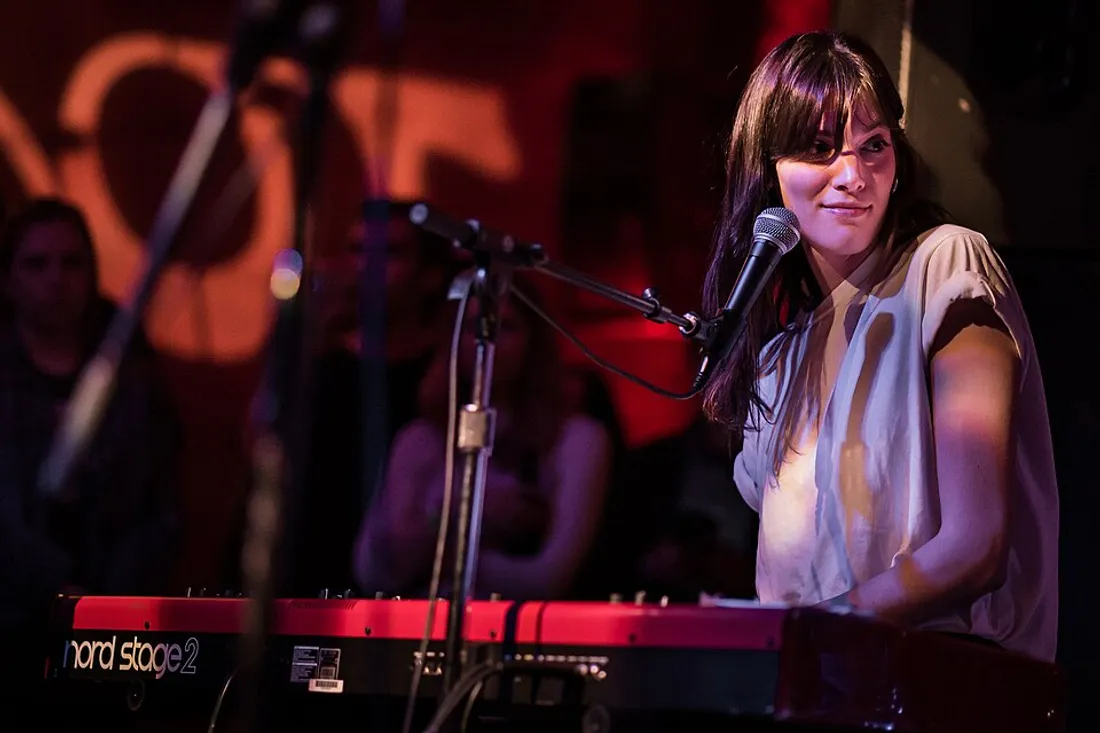 Charlotte Cardin annule sa venue au V and B Fest'. 