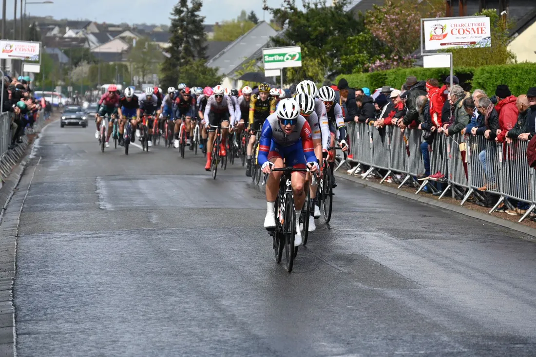 Troisième étape circuit cycliste sarthe 