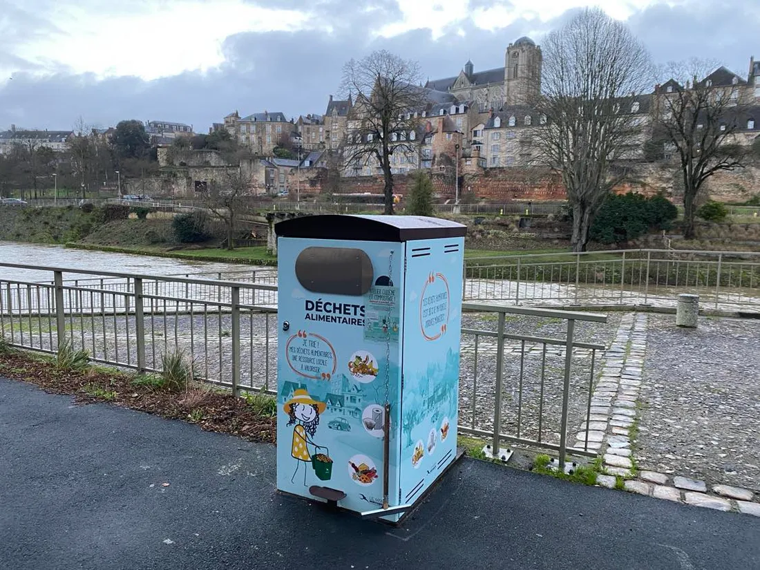 Au Mans, un composteur public sur le quai Ledru-Rollin