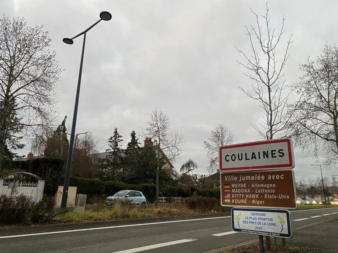 Entrée d'agglomération, à Coulaines