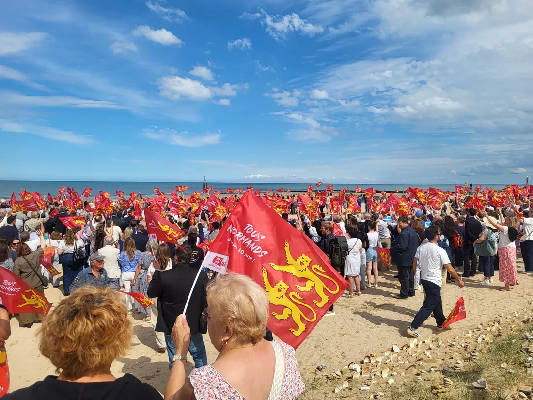 Journée festive sur la plage de Courseulles-sur-Mer