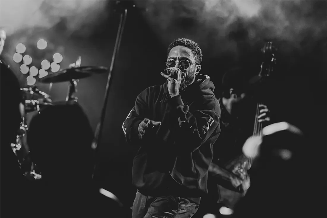 Originaire d'Evreux, voici le rappeur Emcee Agora