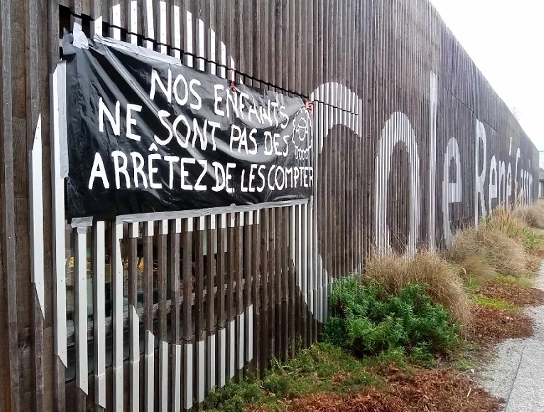 A Bouloire, les parents d'élèves affichent leur mécontentement