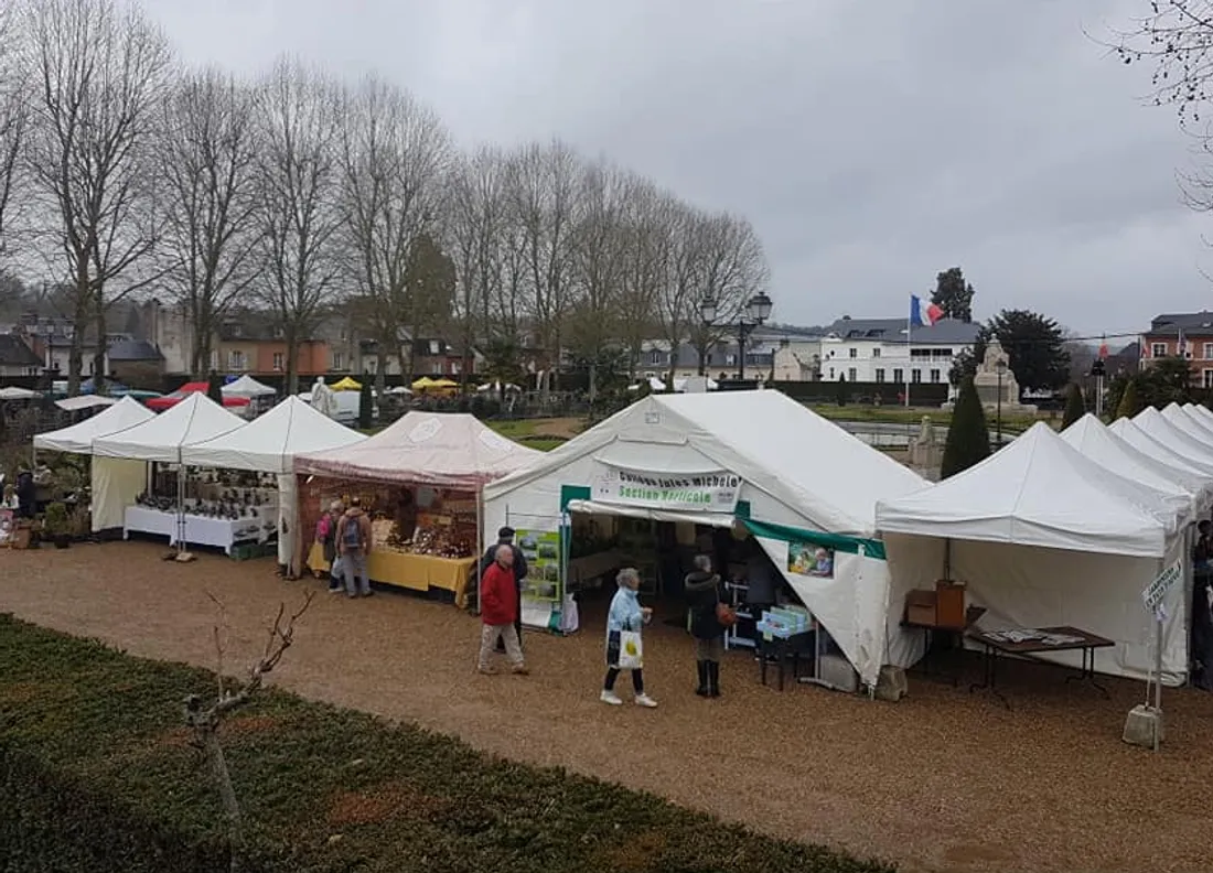 A Lisieux, la foire aux arbres et aux plantes