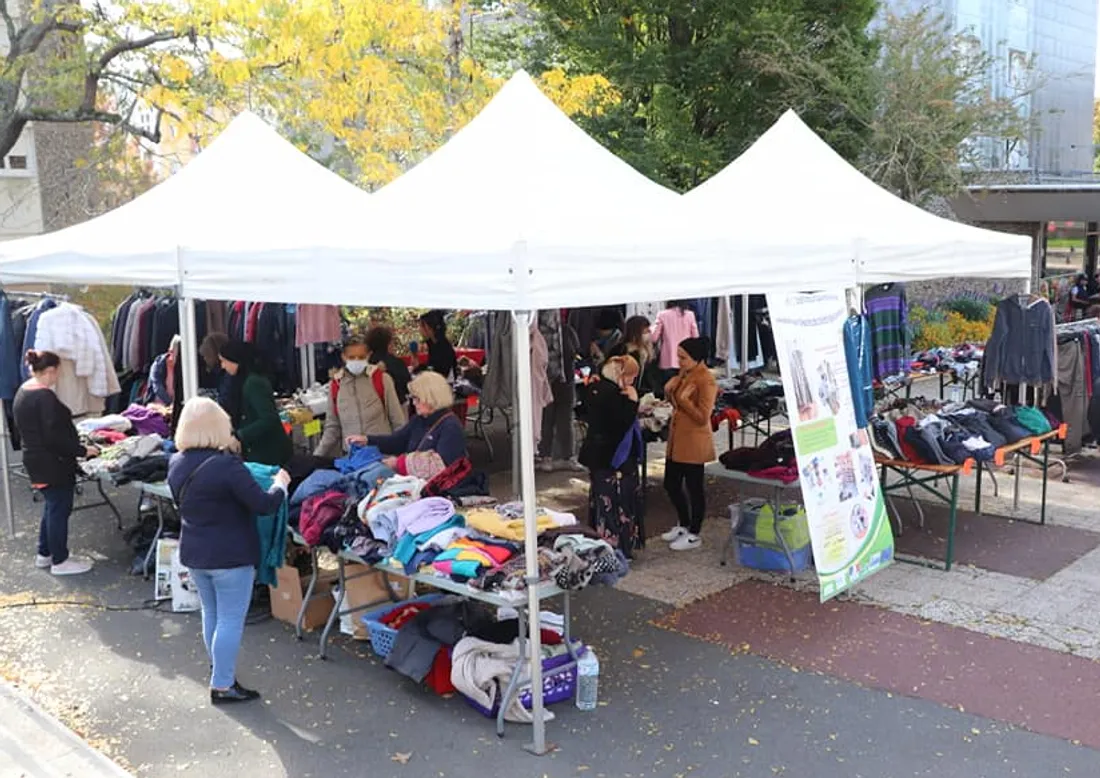 Coulaines organisait sa toute première foire aux pulls