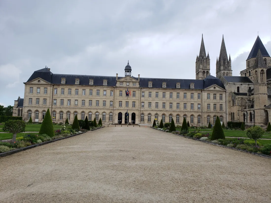 Hotel de ville Caen 