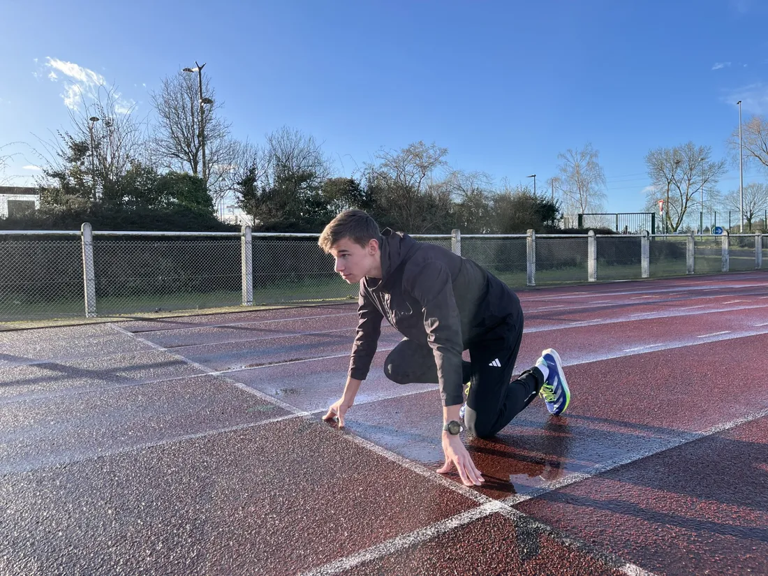 Hugo Perdereau est champion de France junior 2025 du 200m.
