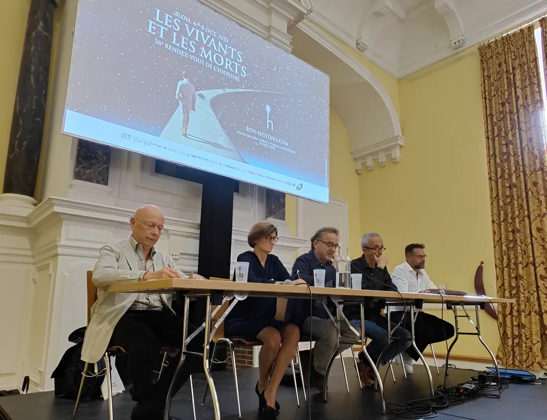 Une table-ronde sur l'aide à mourir dans le cadre des Rendez-vous de l'Histoire de Blois.