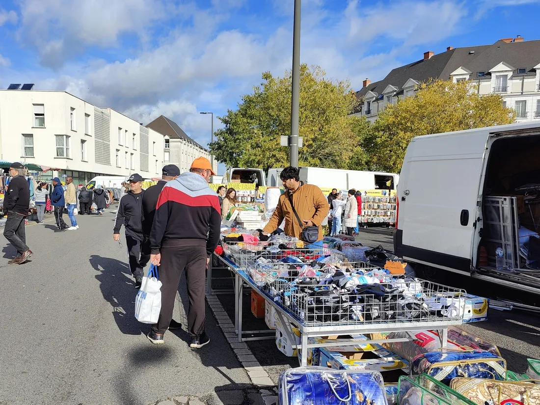 Les faits se sont déroulés en marge du marché du dimanche matin sur la place Lorjou à Blois.
