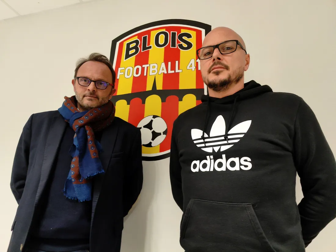 Cyril Héneault et Sébastien Lemsen du Blois Foot 41 derrière leurs U18 !