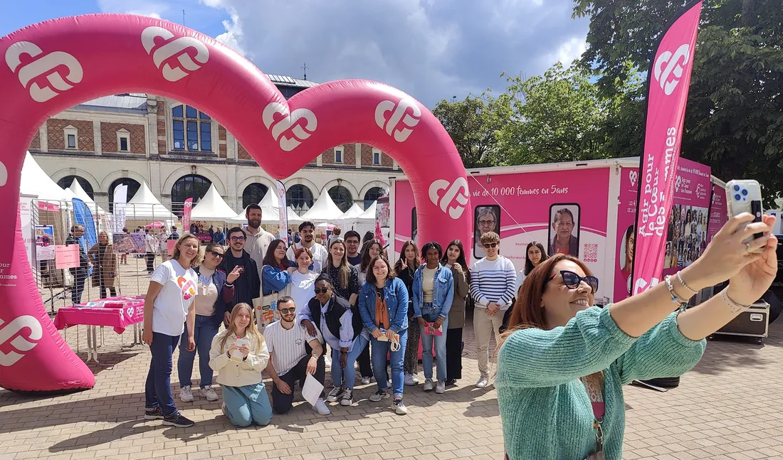 Le bus du Coeur des Femmes fait étape à Blois du 11 au 13 juin.