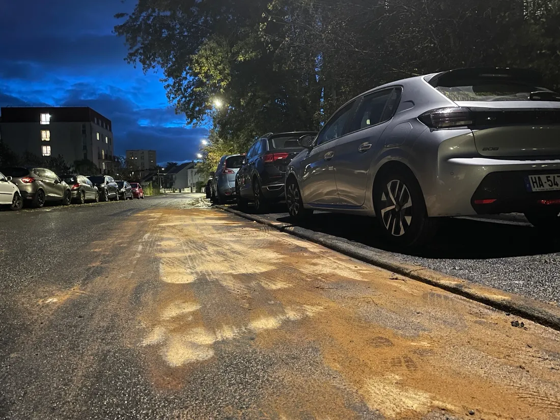 Feu voitures traces 1