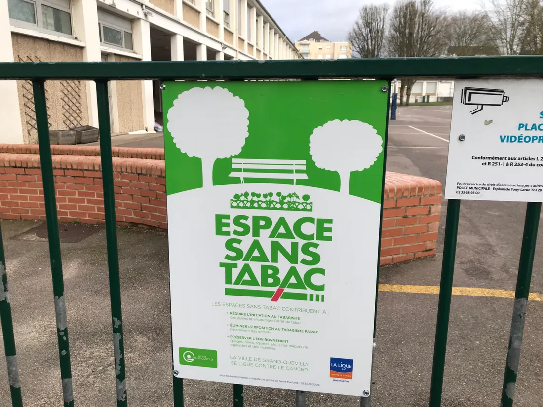 Au Grand-Quevilly, un espace sans tabac instauré devant l'école Césaire Levillain