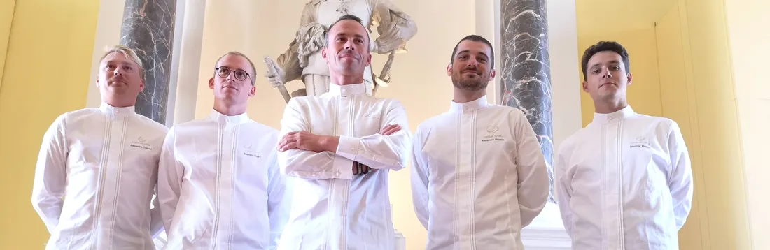 Christophe Hay et une partie de son équipe sur "Fleur de Loire"