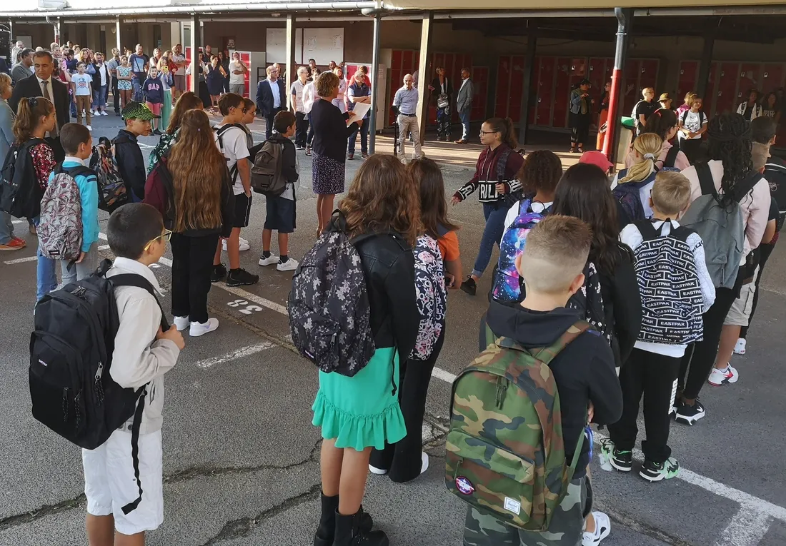 L'entrée en 6ème, un moment crucial dans le parcours scolaire d'un enfant.
