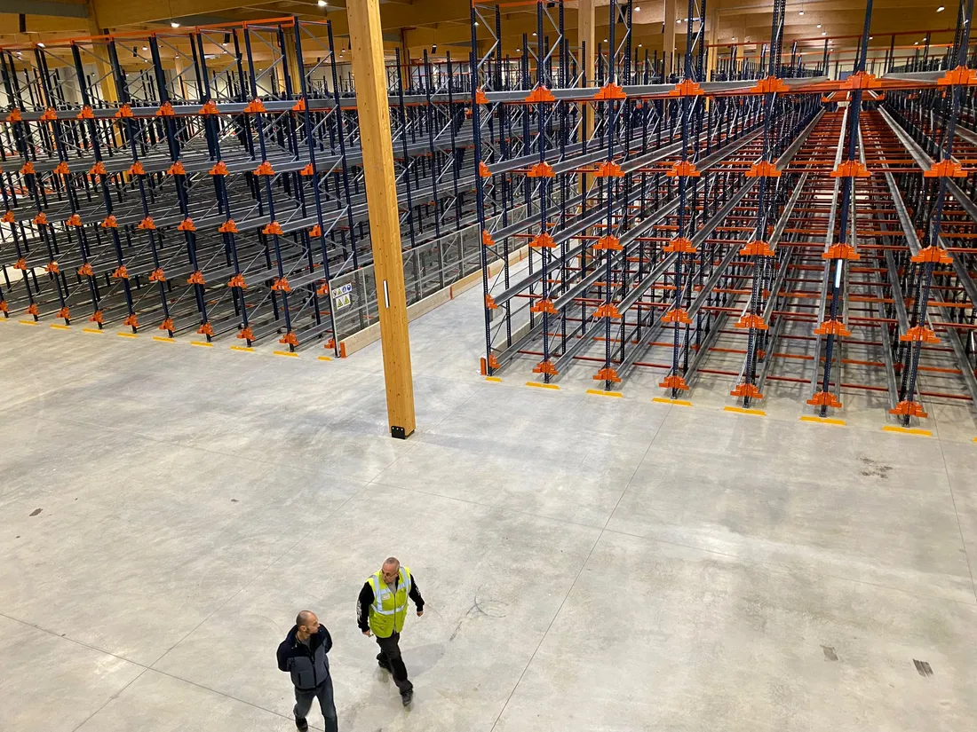 Nouveaux racks et charriots automatisés pour Eurowipes à Nogent-le-Rotrou