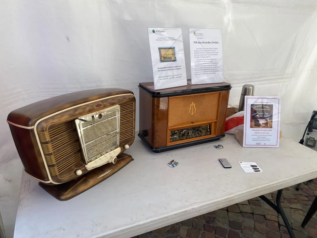 Des postes de radio