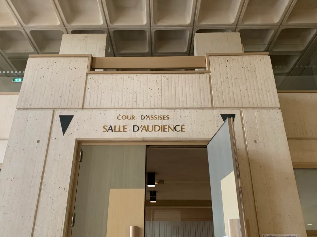 La salariée d'une entreprise sarthoise jugée pour avoir détourné l'argent de son employeur.