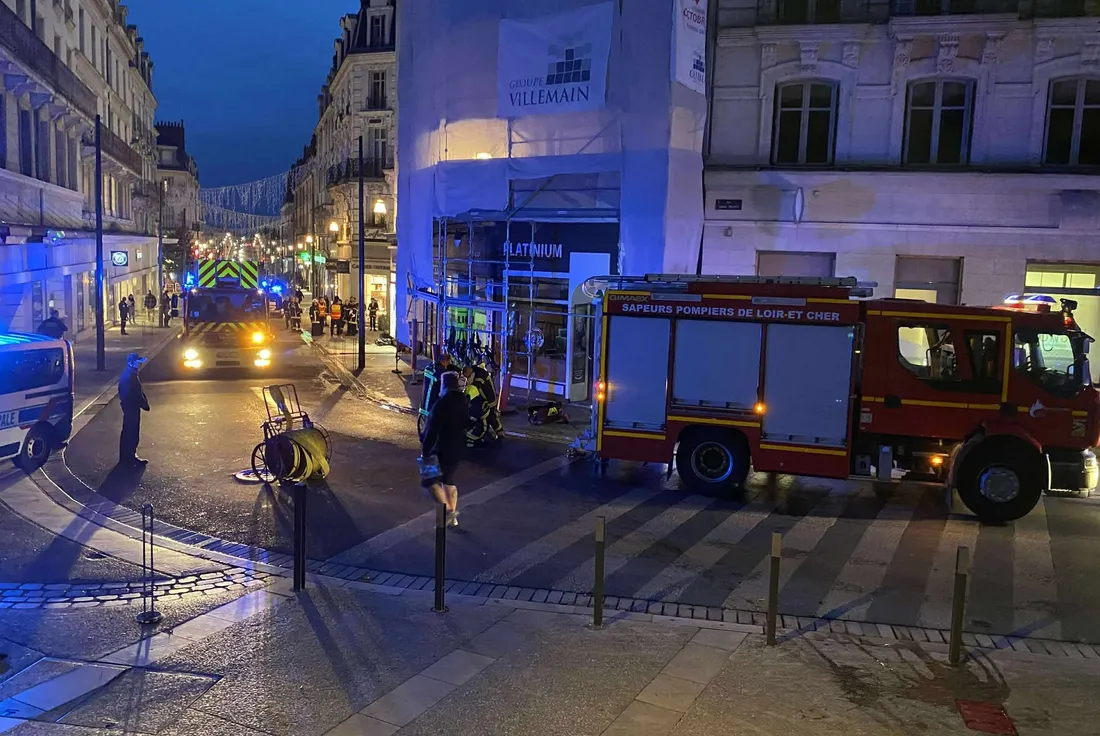 L'incendie s'est déclaré peu après 16h. Photo : Bastien Bougeard