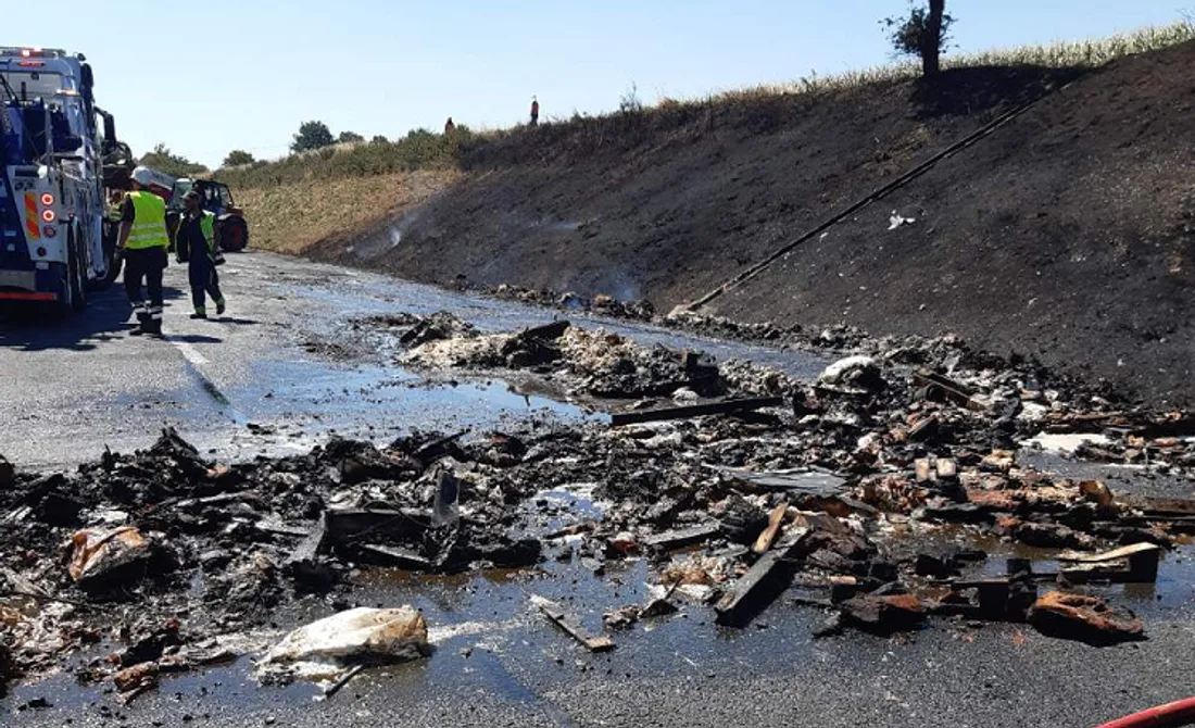 La végétation a brûlé