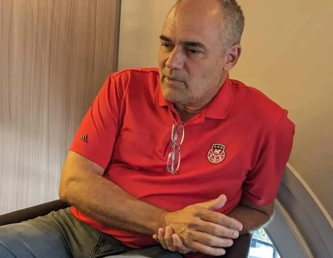 Iwan Postel démissionne