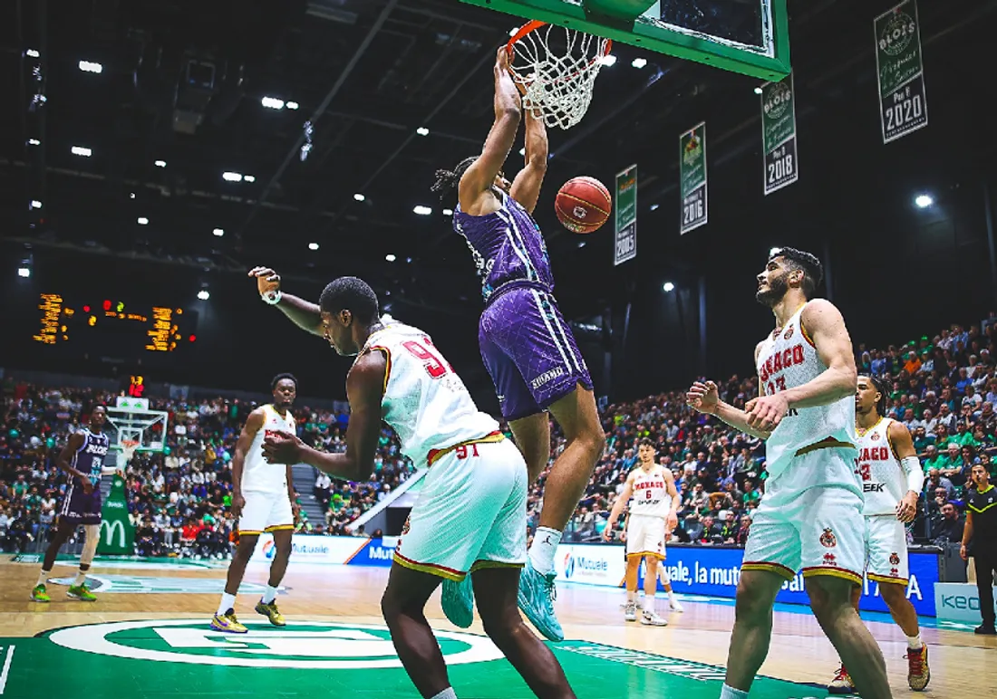 Soir d'affluence au Jeu-de-Paume