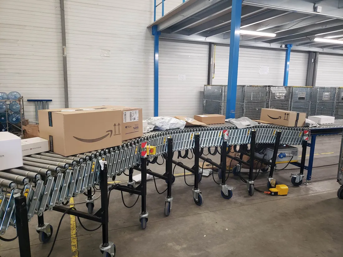 Les colis sur la transitique de La Poste