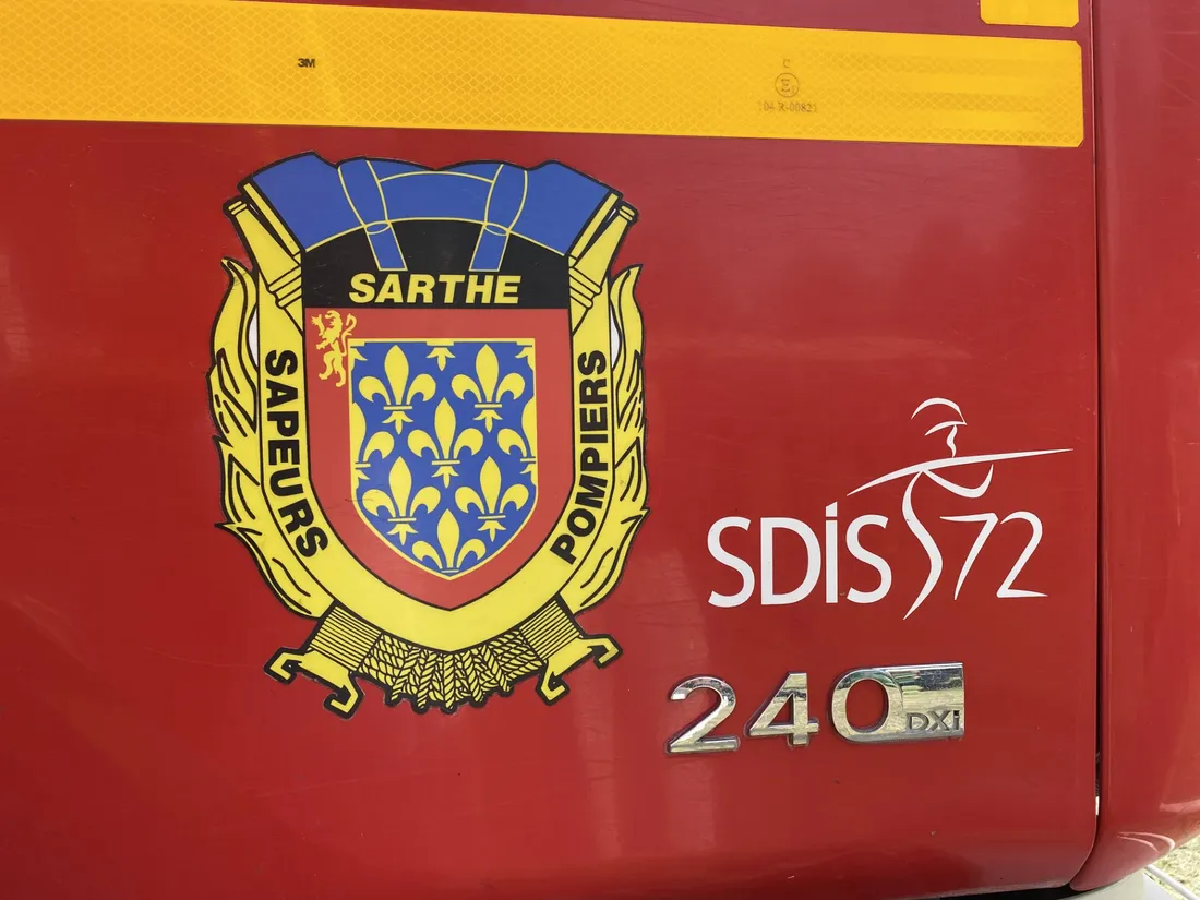 Une collision entre un scooter et une camionnette a fait un blessé grave à Arçonnay.